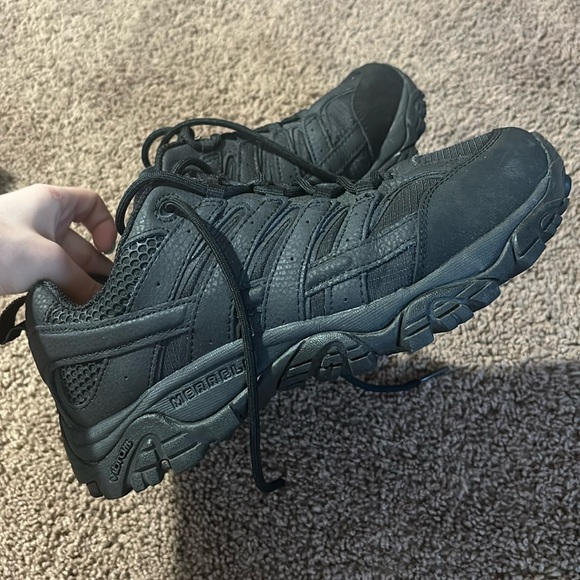 NWOT Merrell Black sneaker boot - Picture 1 of 2